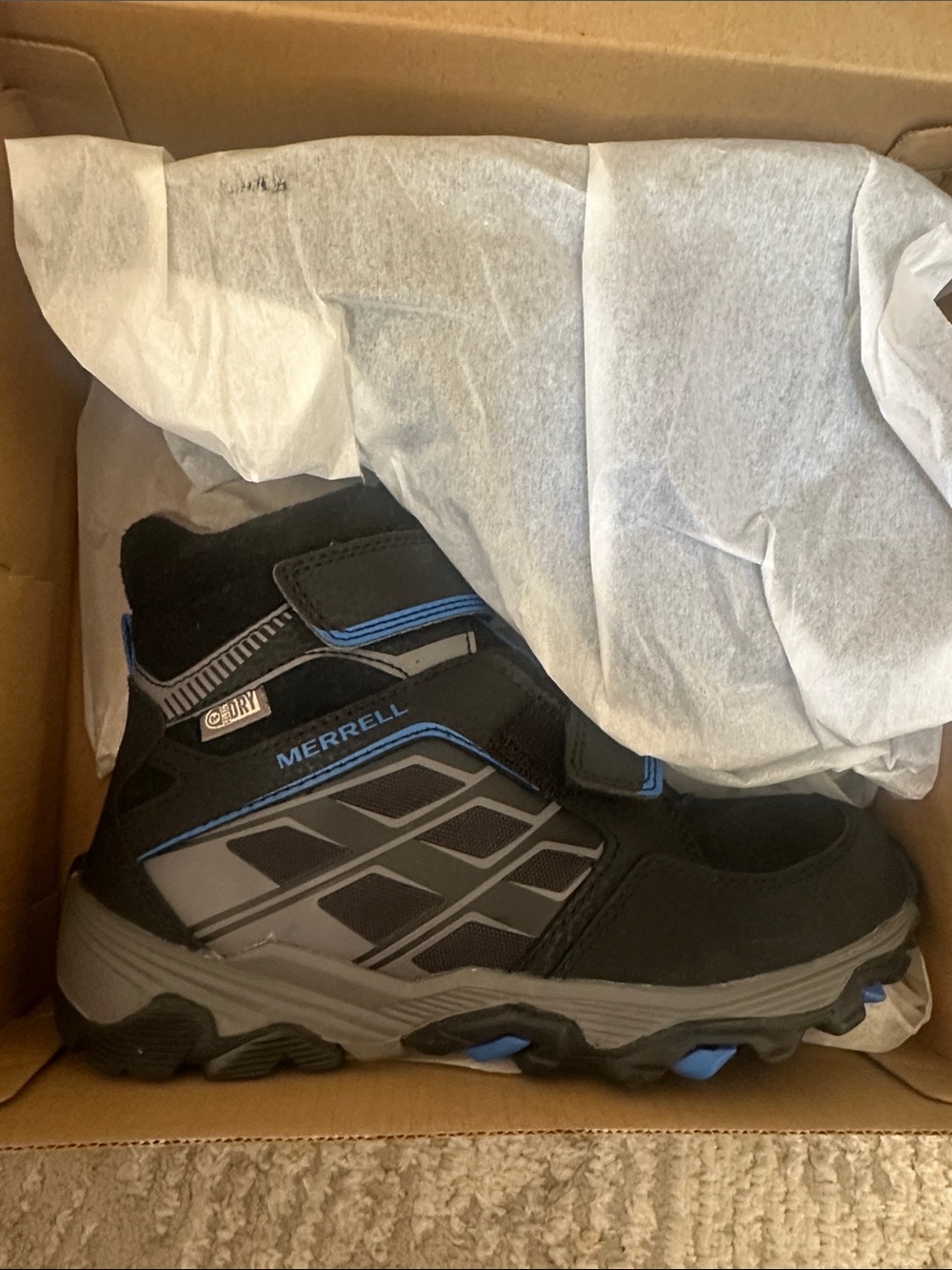New In Box Merrell Boys Winter Boot - Picture 3 of 5